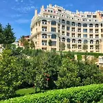 Seafront 2-bedroom With Pools And Direct Access La Apartment *