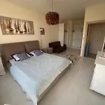 Seafront 2-bedroom With Pools And Direct Access La Apartment