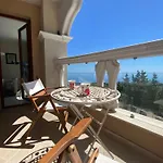 Apartment Seafront 2-bedroom With Pools And Direct Access La *