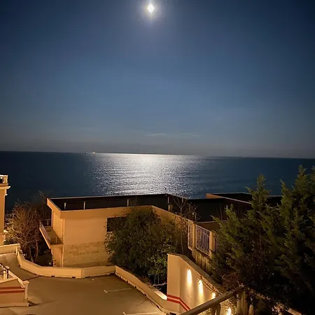 La Mer 2-Bedroom Apartment With Pools And Direct Beach Access فارنا